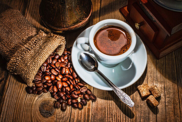 Đà giảm của cà phê có thể chững lại trong khi bông duy trì đà tăng
